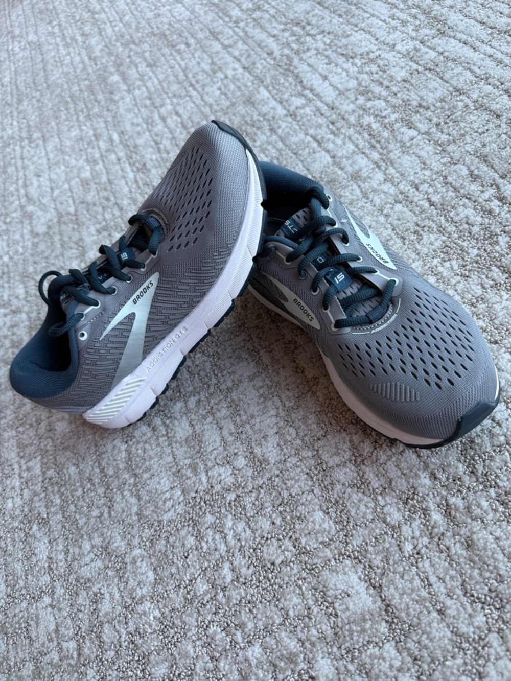 Brooks Addiction Women’s Gray and White Running Sneakers